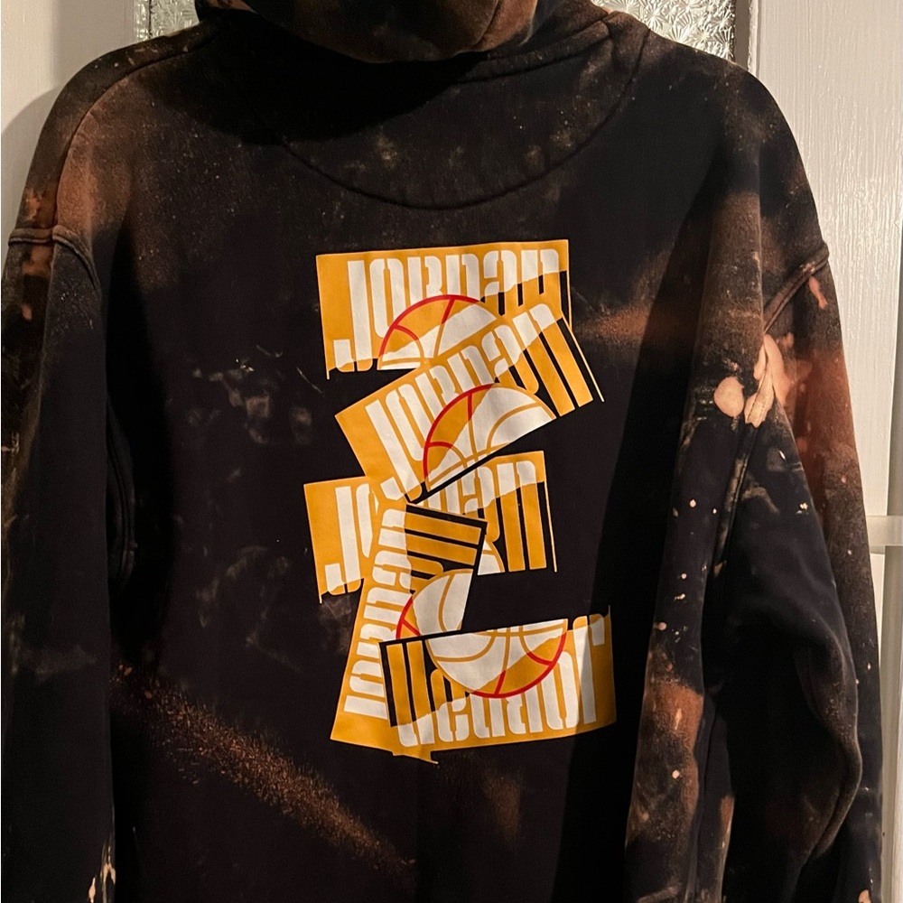 Air Jordan Black and Tan Bleach Splatter Hoodie. Size Large. Very good condition - Picture 5 of 6
